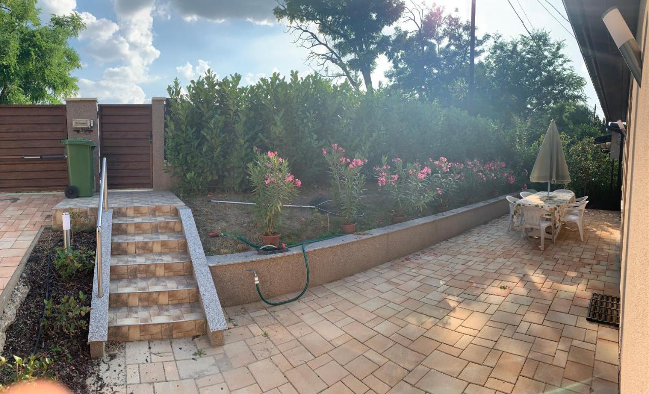 House Carlo Ponty Apartment Tass Exterior photo