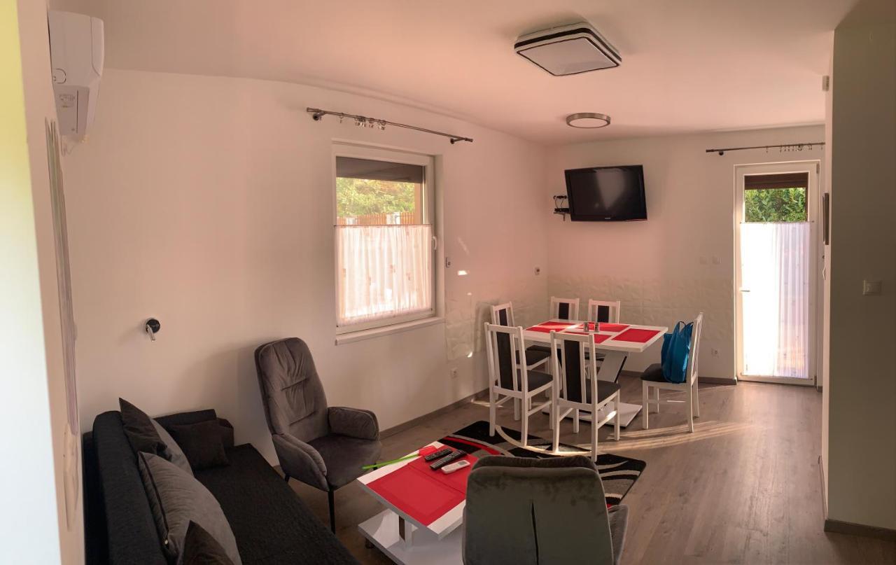 House Carlo Ponty Apartment Tass Exterior photo